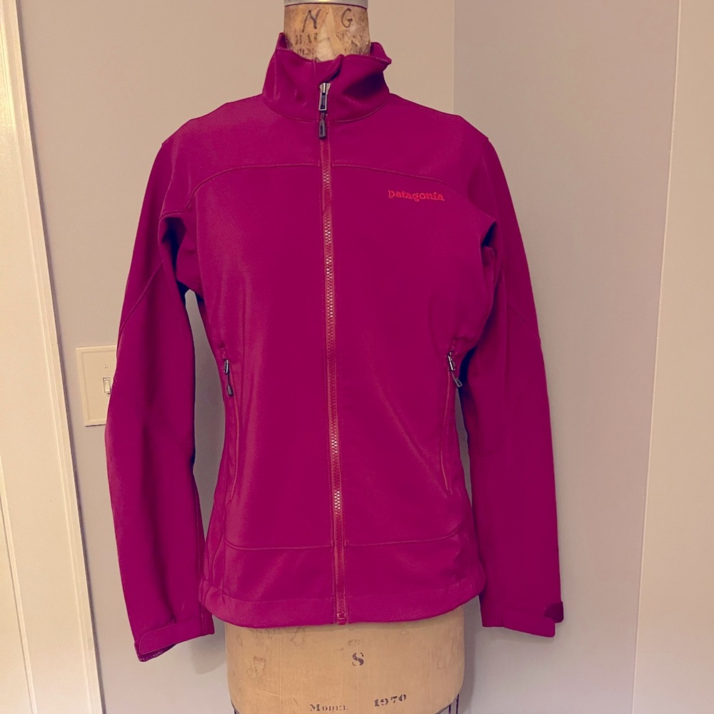 Patagonia Women's Adze Jacket in Magenta size Medium.